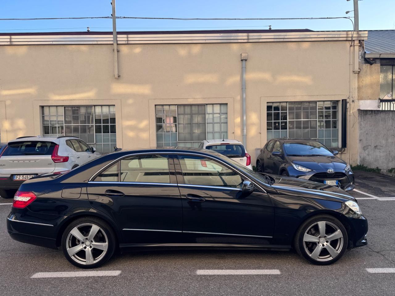 Mercedes-benz E 220 CDI BlueEFFICIENCY Avantgarde