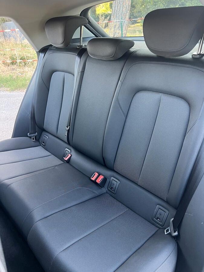 Audi Q2 30 TDI S tronic Business