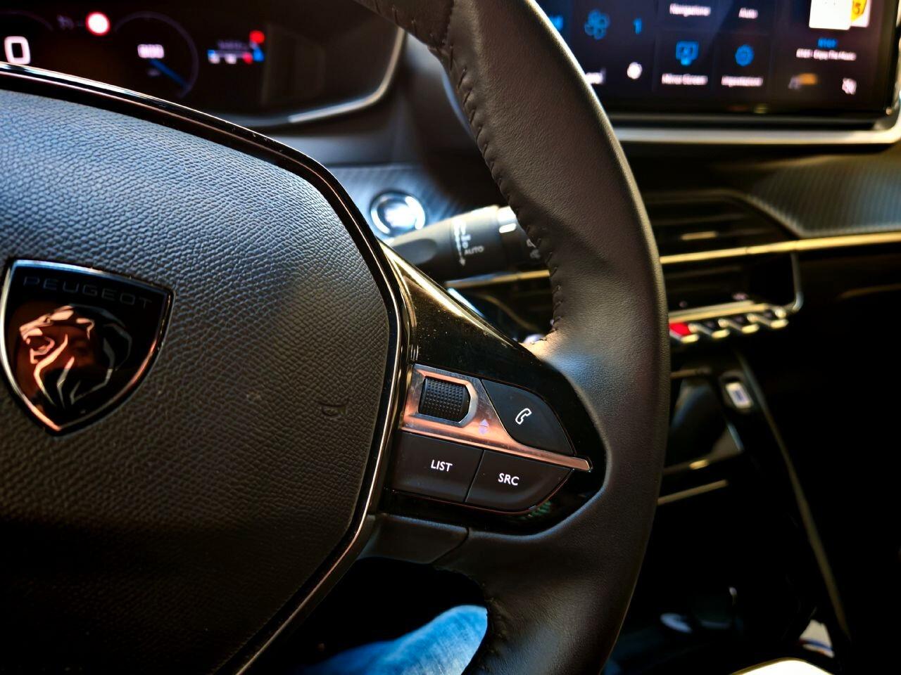 Peugeot 2008 Allure 1.2 Pack Navi 100cv