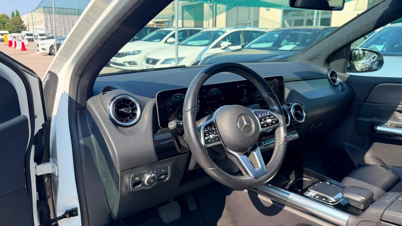 MERCEDES-BENZ CLASSE B 180D PREMIUM 116 CV - PELLE, FULL LED, NEOPATENTATI