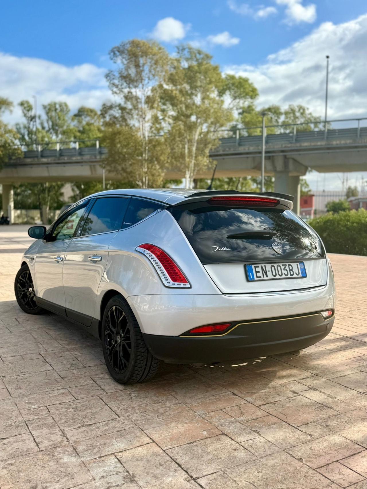 Lancia Delta 2.0 mtj DPF Ptatinum (121kw)