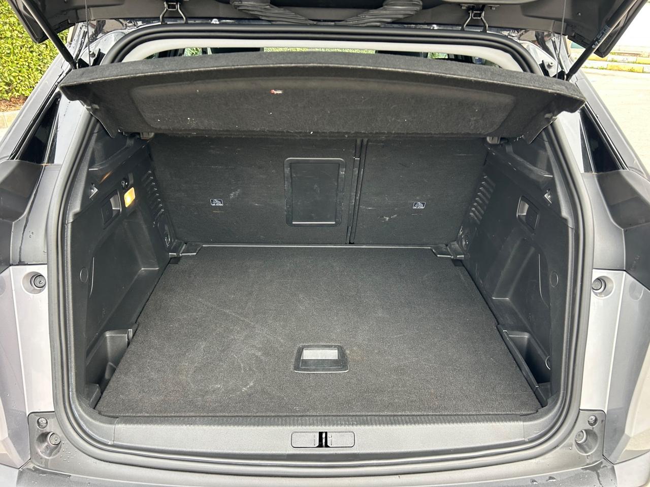 Peugeot 3008 BlueHDi 130 EAT8 Allure Pack