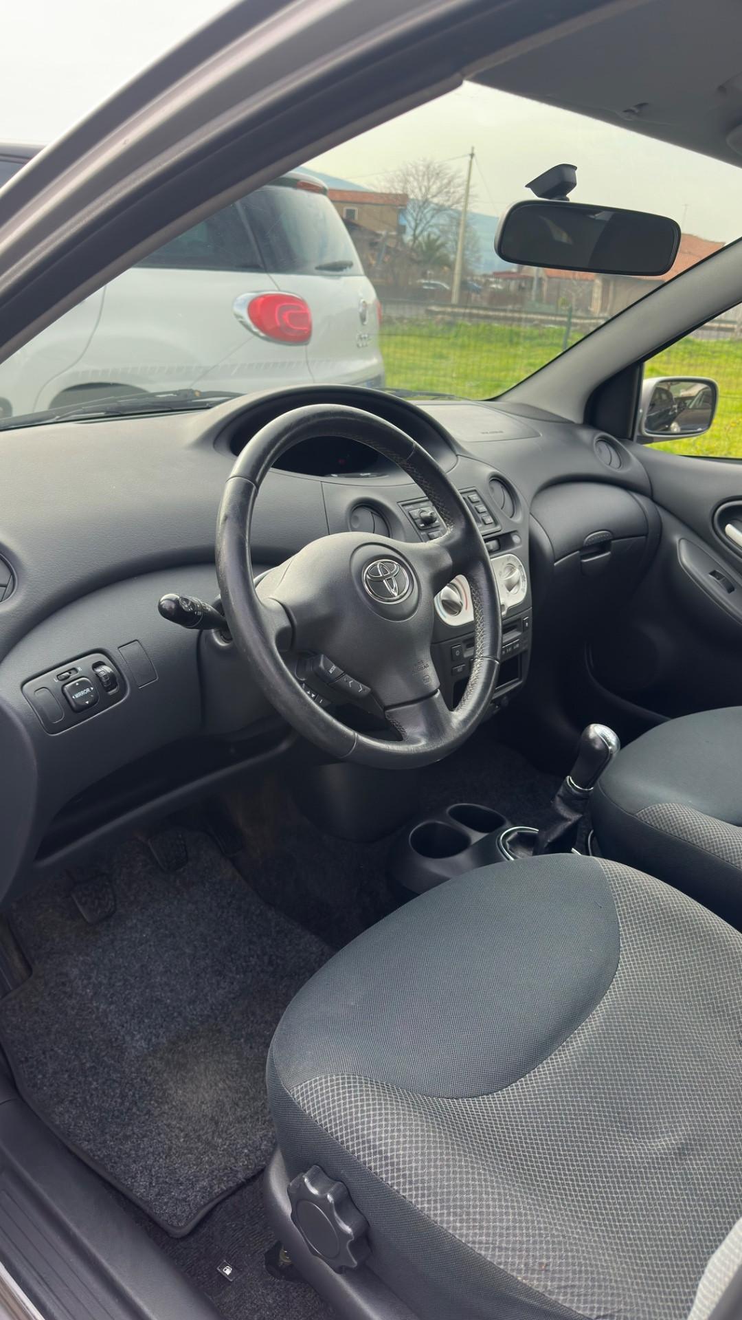 Toyota Yaris 1.4 tdi D-4D cat 5 porte