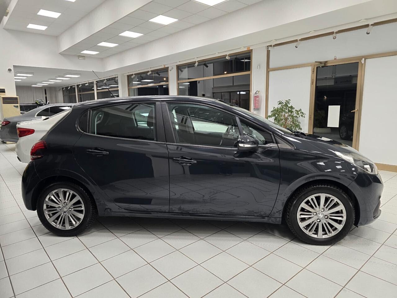 Peugeot 208 PureTech 82 5 porte Active 2018 NEOPATENTATI