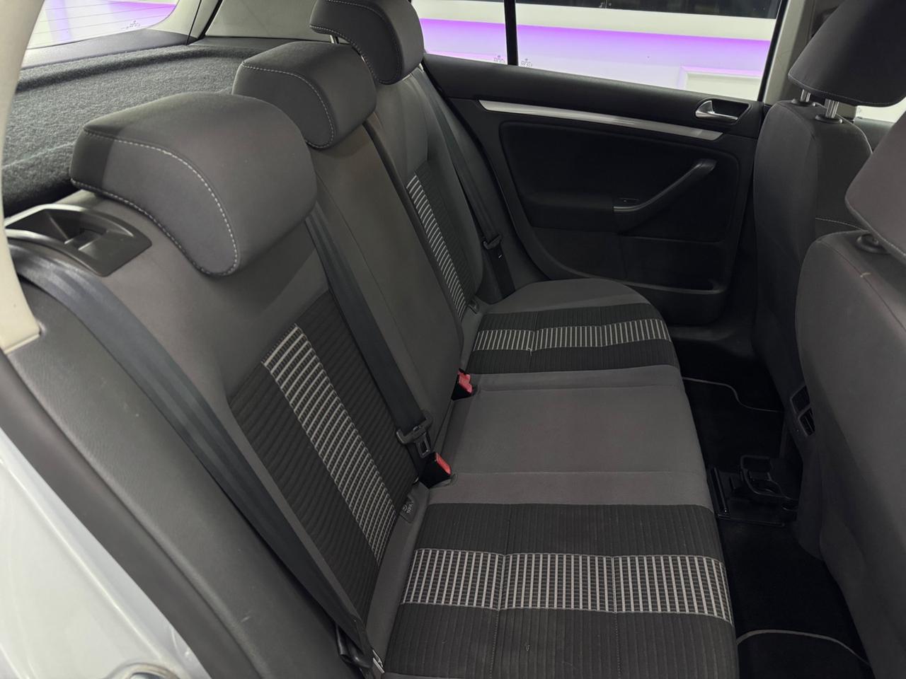 Volkswagen Golf 1.6 Comfortline
