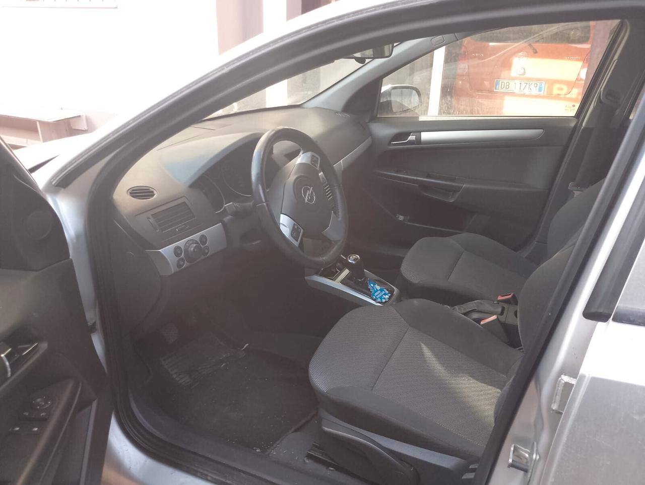 Opel Astra 1.7 CDTI - 2009