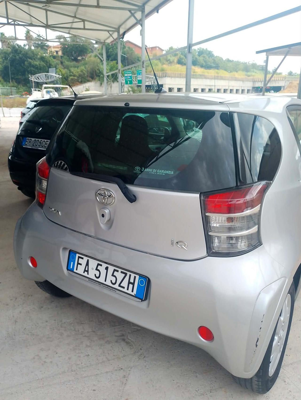 Toyota iQ Diesel cambio manuale.