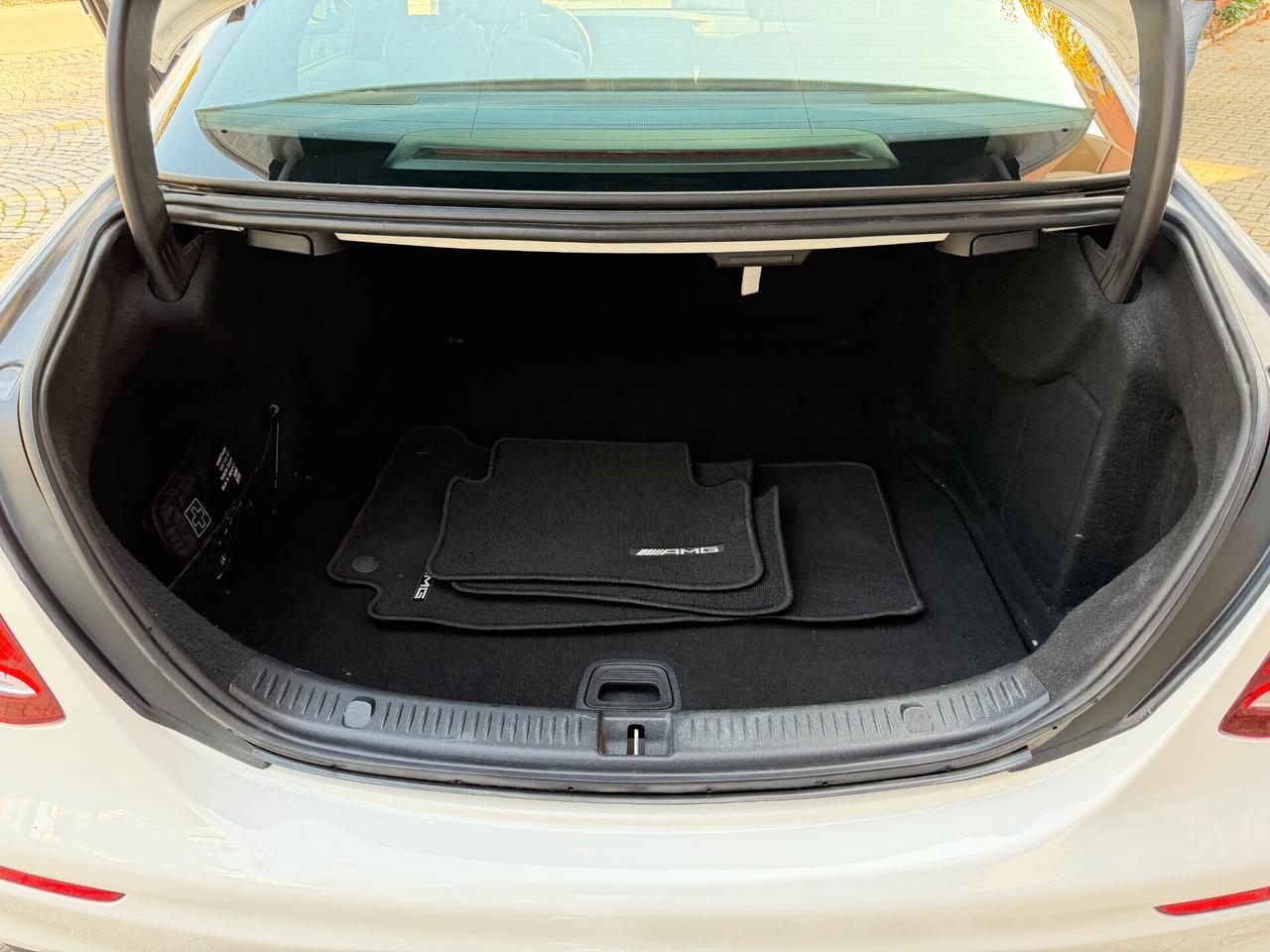 Mercedes-benz E 220 d 4Matic Premium Plus