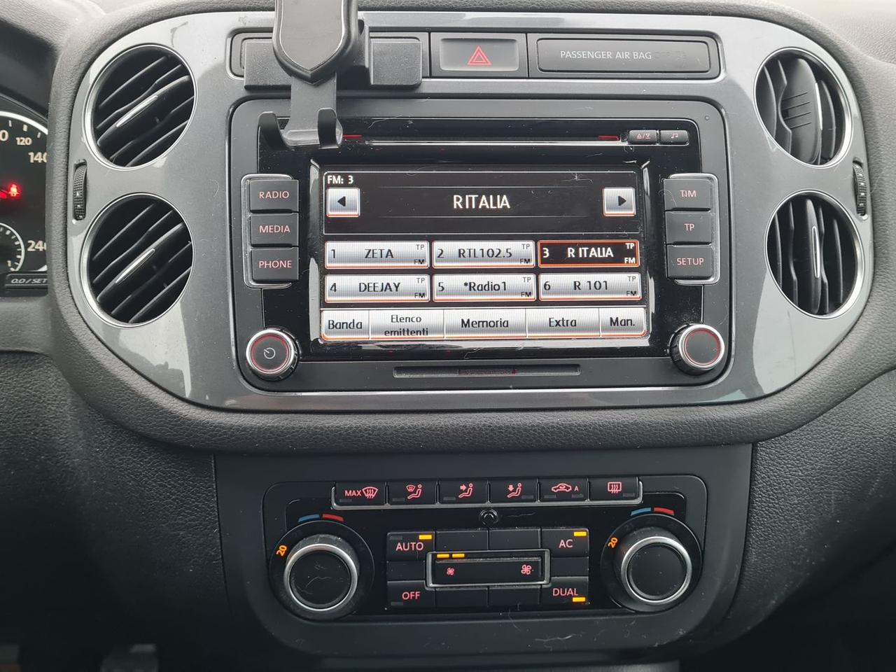 Volkswagen Tiguan 2.0 TDI BlueMotion Sport S #9743