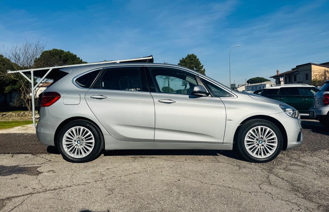 Bmw 2er Active Tourer 218d Luxury