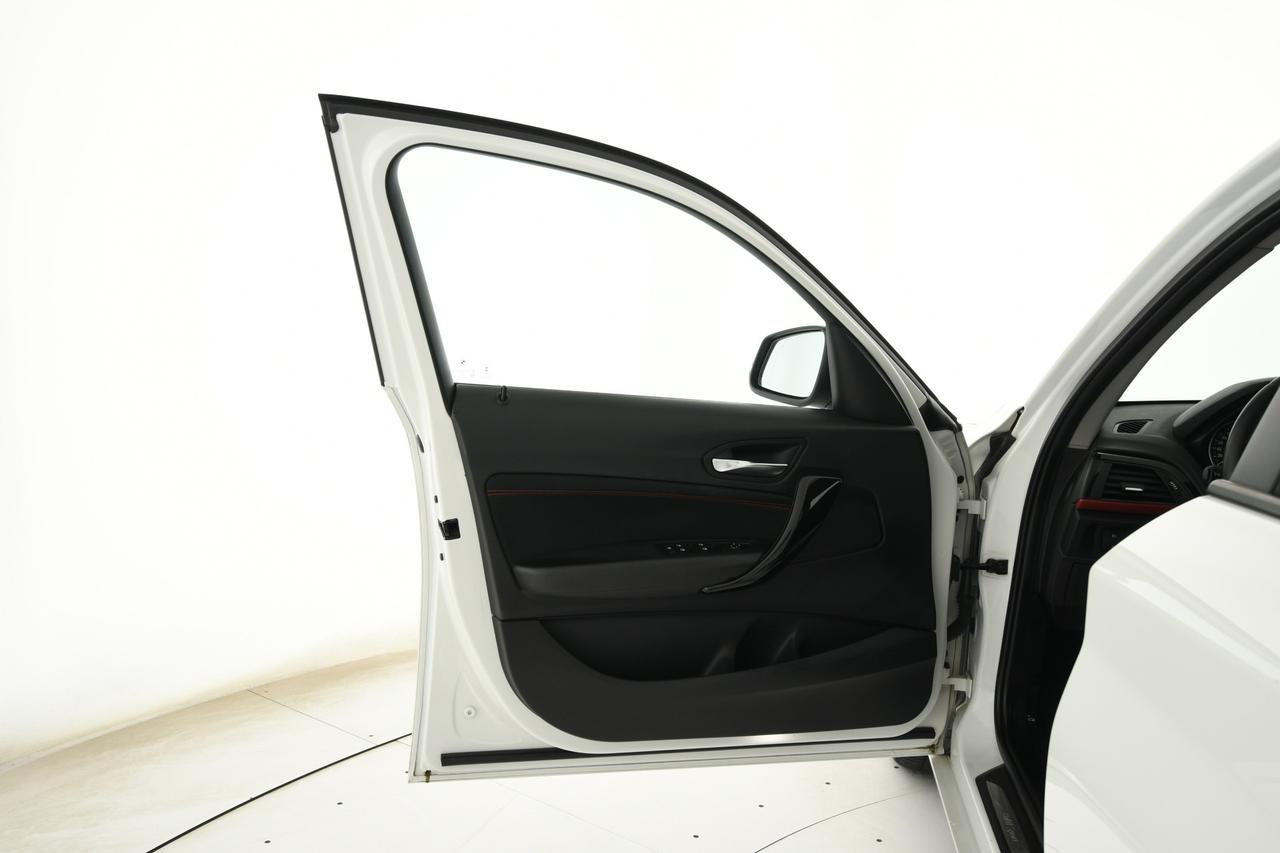 BMW 118d Sport 5p auto LED+C17"