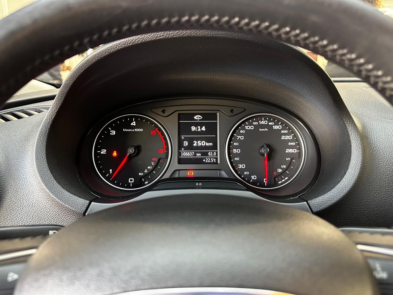 Audi A3 1.6 TDI Attraction - FABIANOAUTO