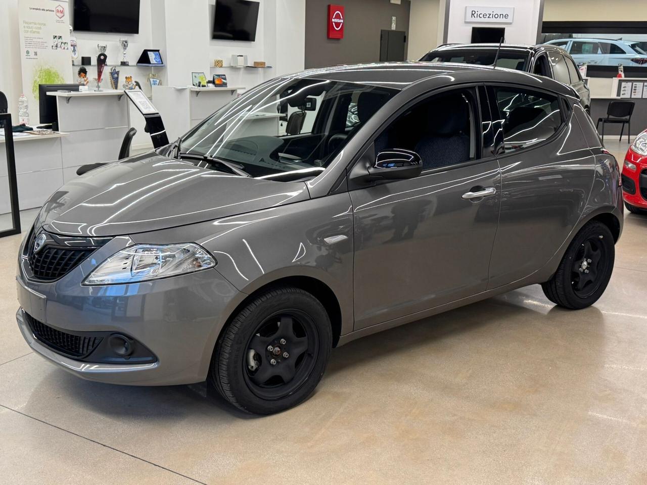 Lancia Ypsilon 1.0 FireFly 5 porte S&S Hybrid Platino