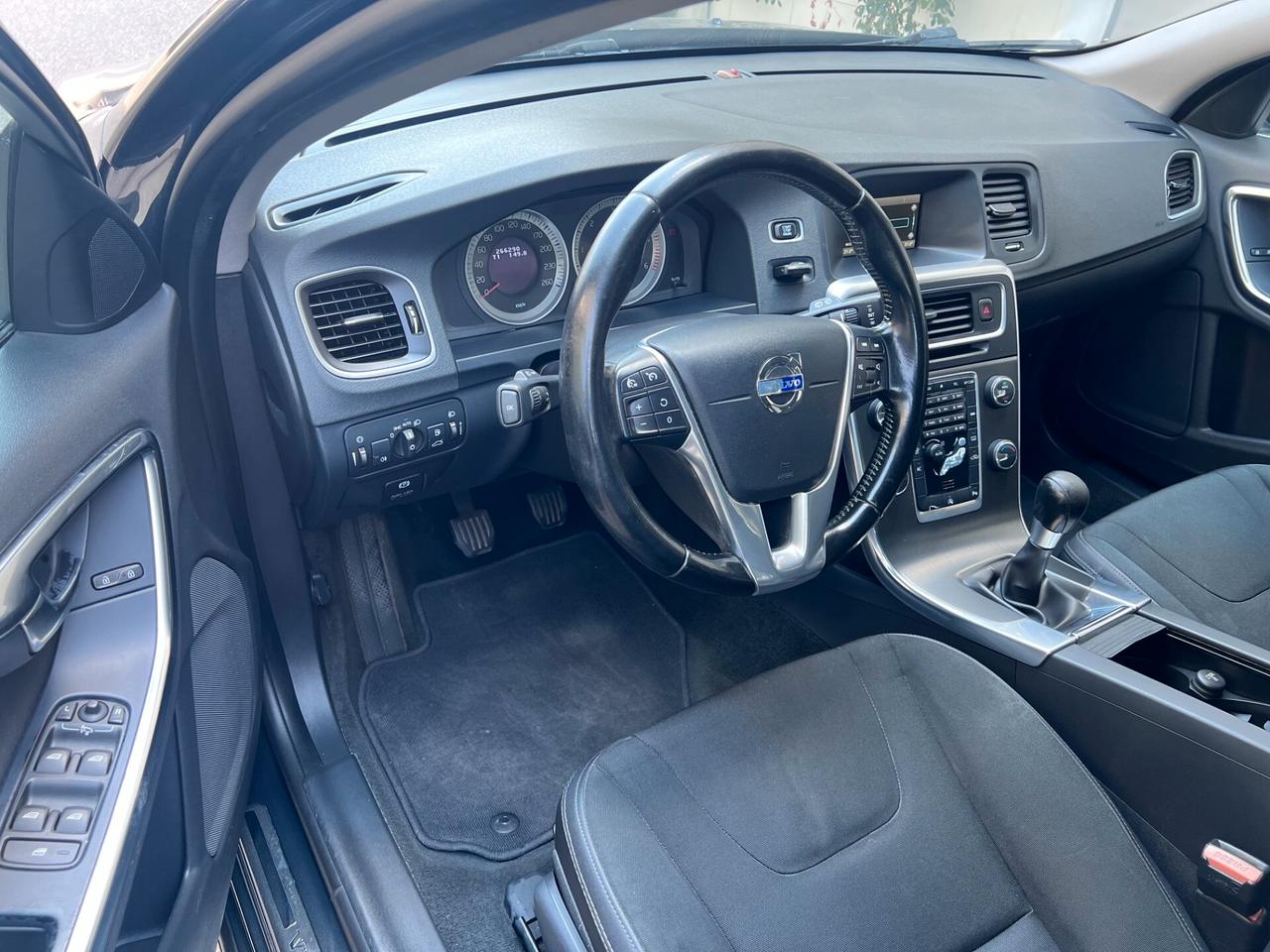 Volvo V60 1.6 d2 115cv Business TELPDC/CLIMA