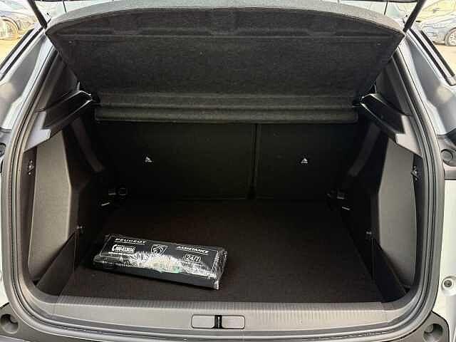 Peugeot 2008 Hybrid 136 e-DCS6 Style