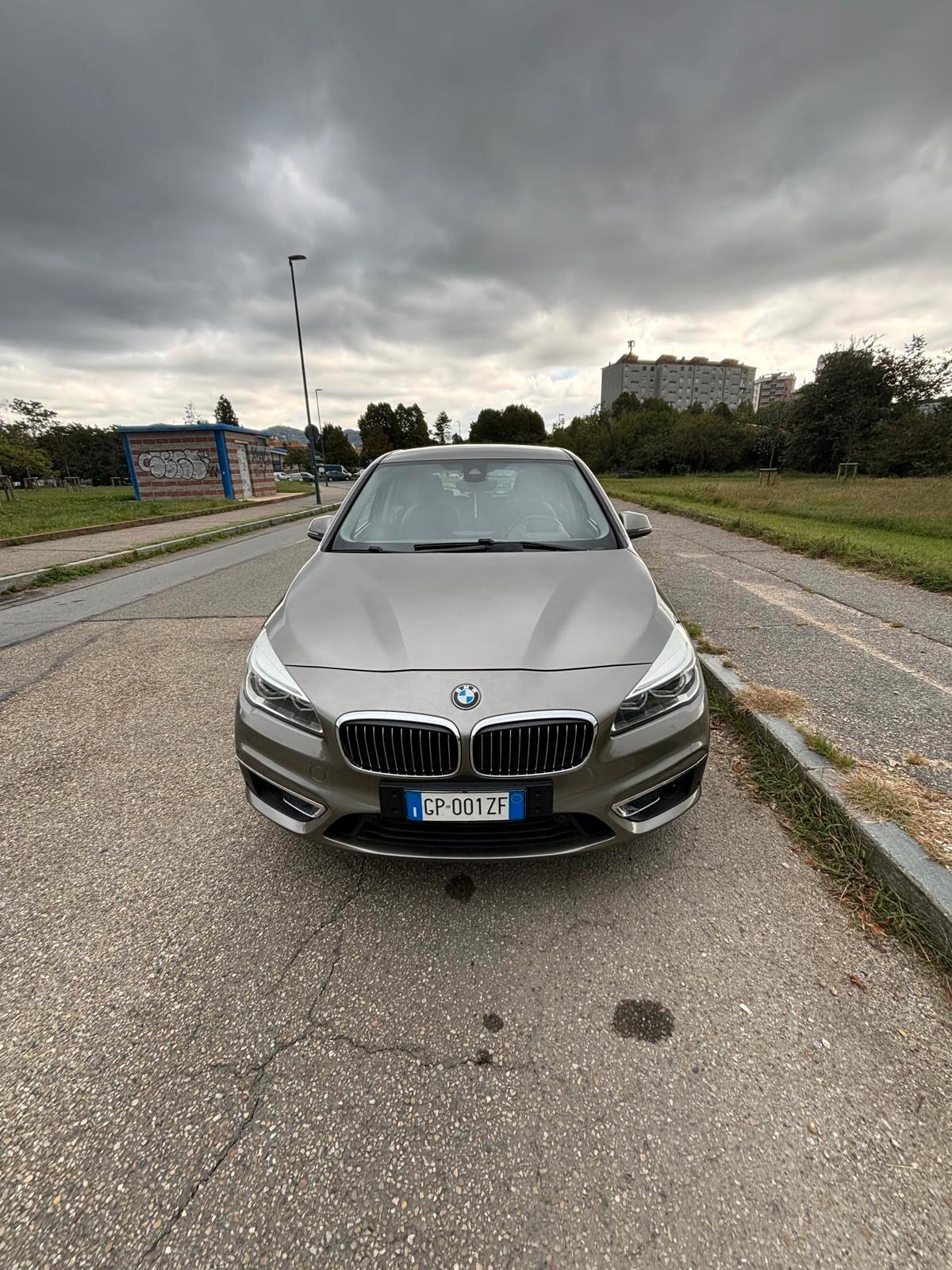 Bmw 2er Active Tourer 220d Luxury