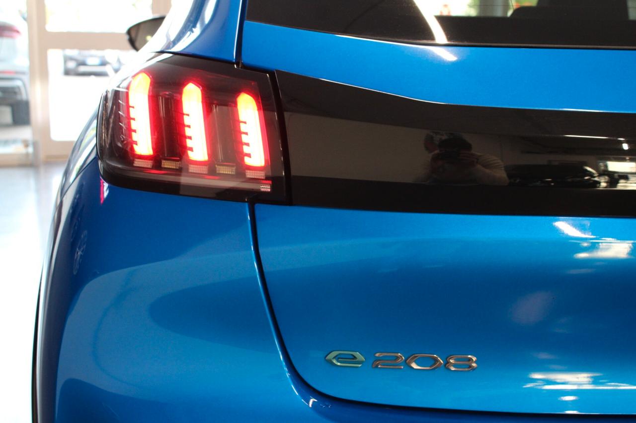 Peugeot 208 motore elettrico 136 CV 5 porte Active Pack