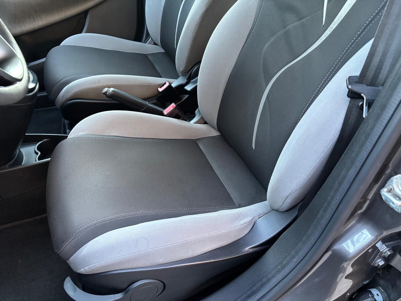 Lancia Ypsilon 1.3 MJT 5 porte OK Neopatentati