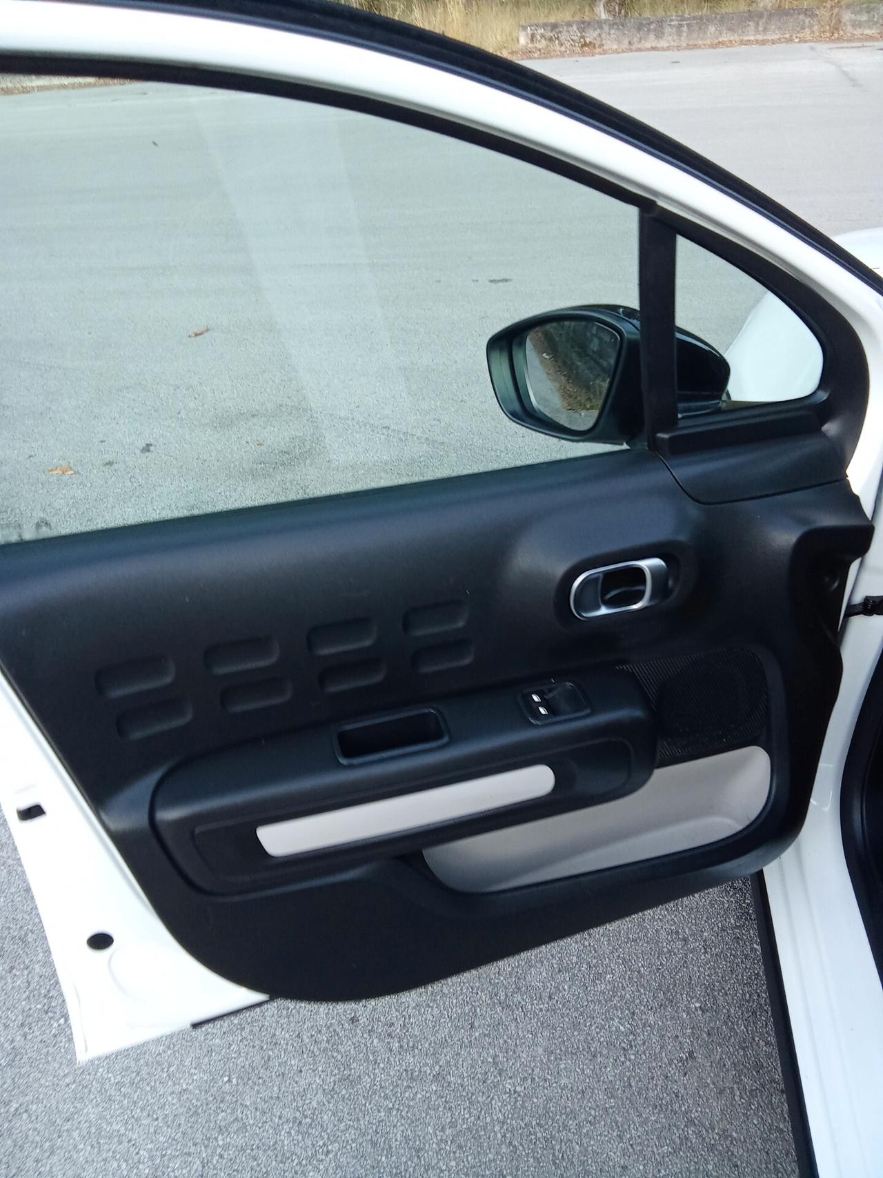 Citroen C3 BlueHDi 100 S&S Feel Pack 022
