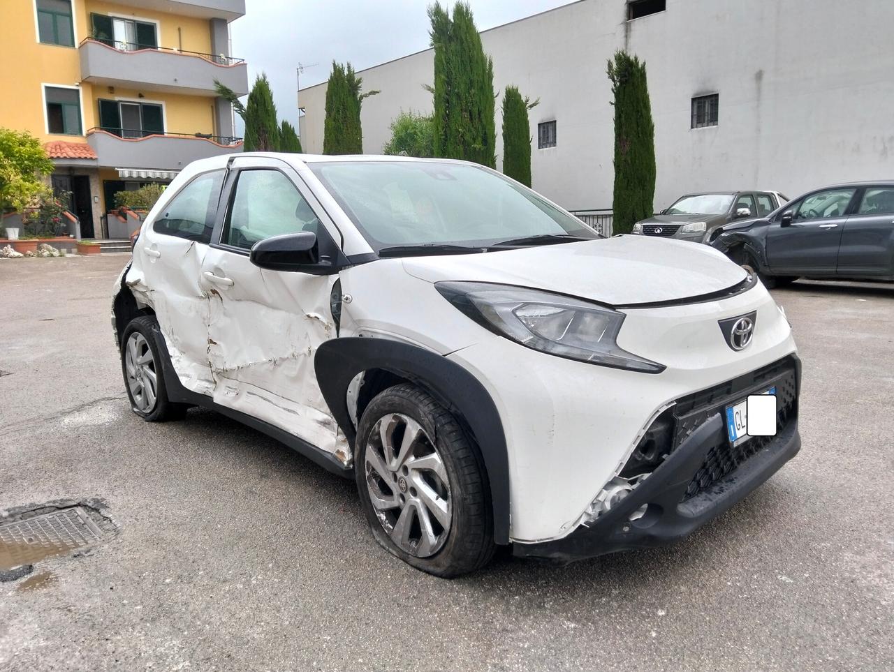 Toyota Aygo X 1.0 Benzina 72cv 2022 SINISTRATA