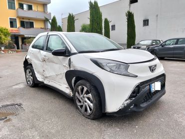 Toyota Aygo X 1.0 Benzina 72cv 2022 SINISTRATA