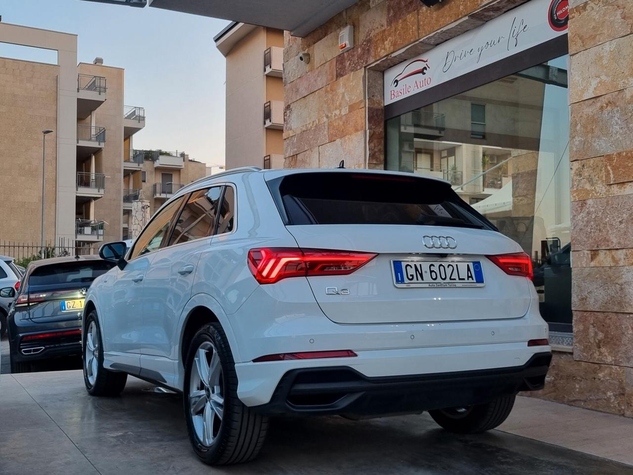 Audi Q3 II 2018 35 2.0 tdi S line edition s-tronic