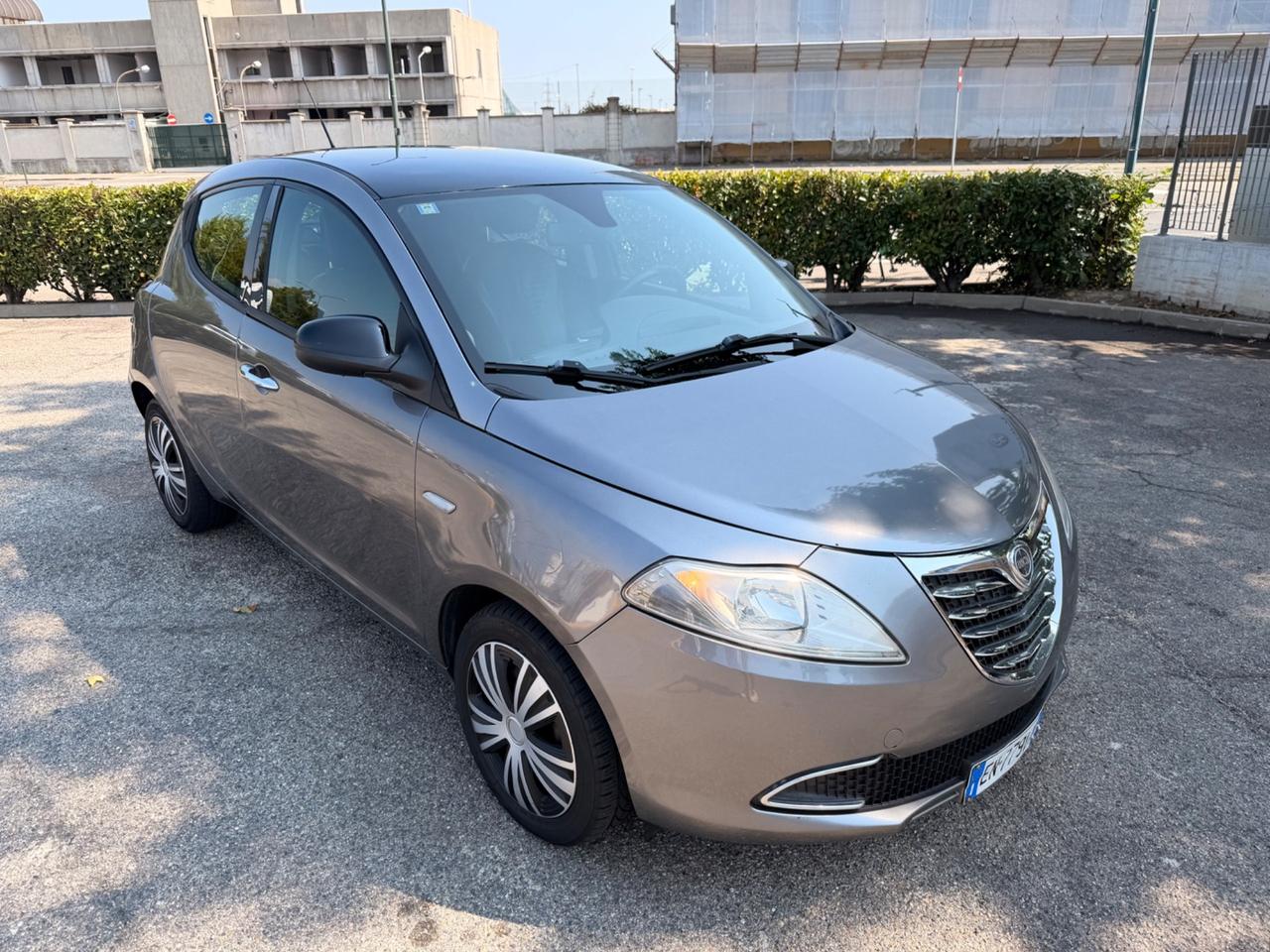 Lancia Ypsilon 1.2 69 CV 5 porte S&S Gold
