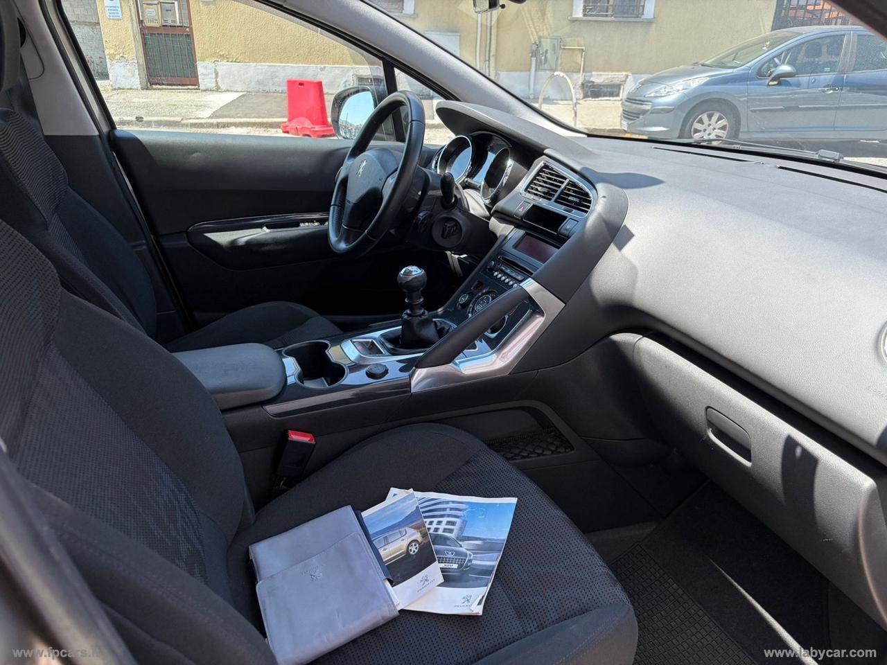 PEUGEOT 3008 1.6 HDi 112 CV Active