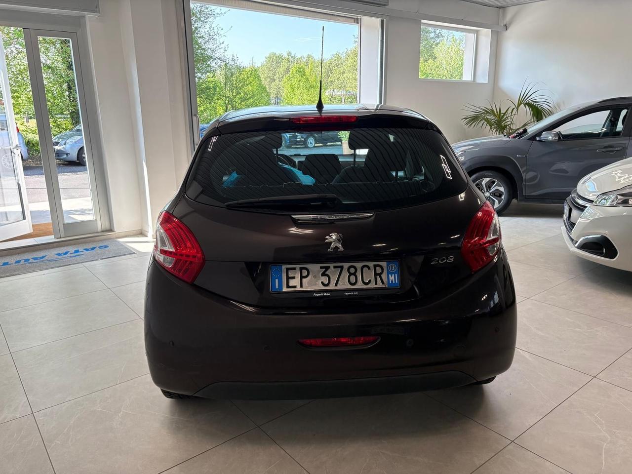 Peugeot 208 1.4 HDi 68 CV 5 porte Allure