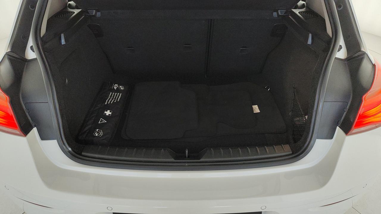 BMW Serie 1 F/20-21 2015 - 116d Urban 5p auto