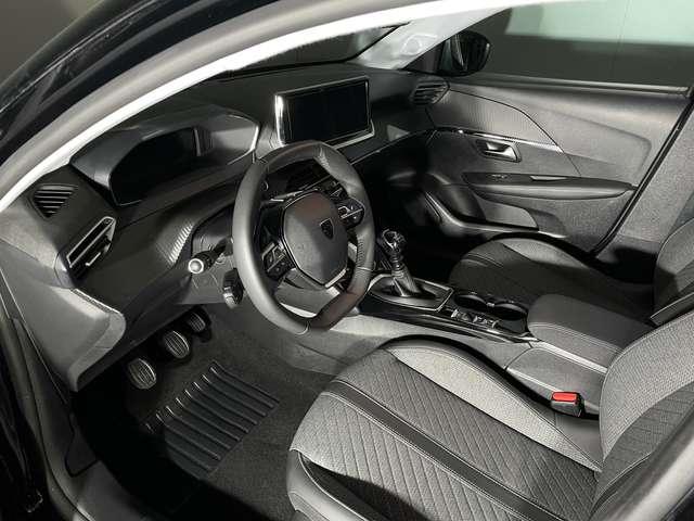 Peugeot 208 1.2 100cv Allure + Key Less + Navi + Telecamera