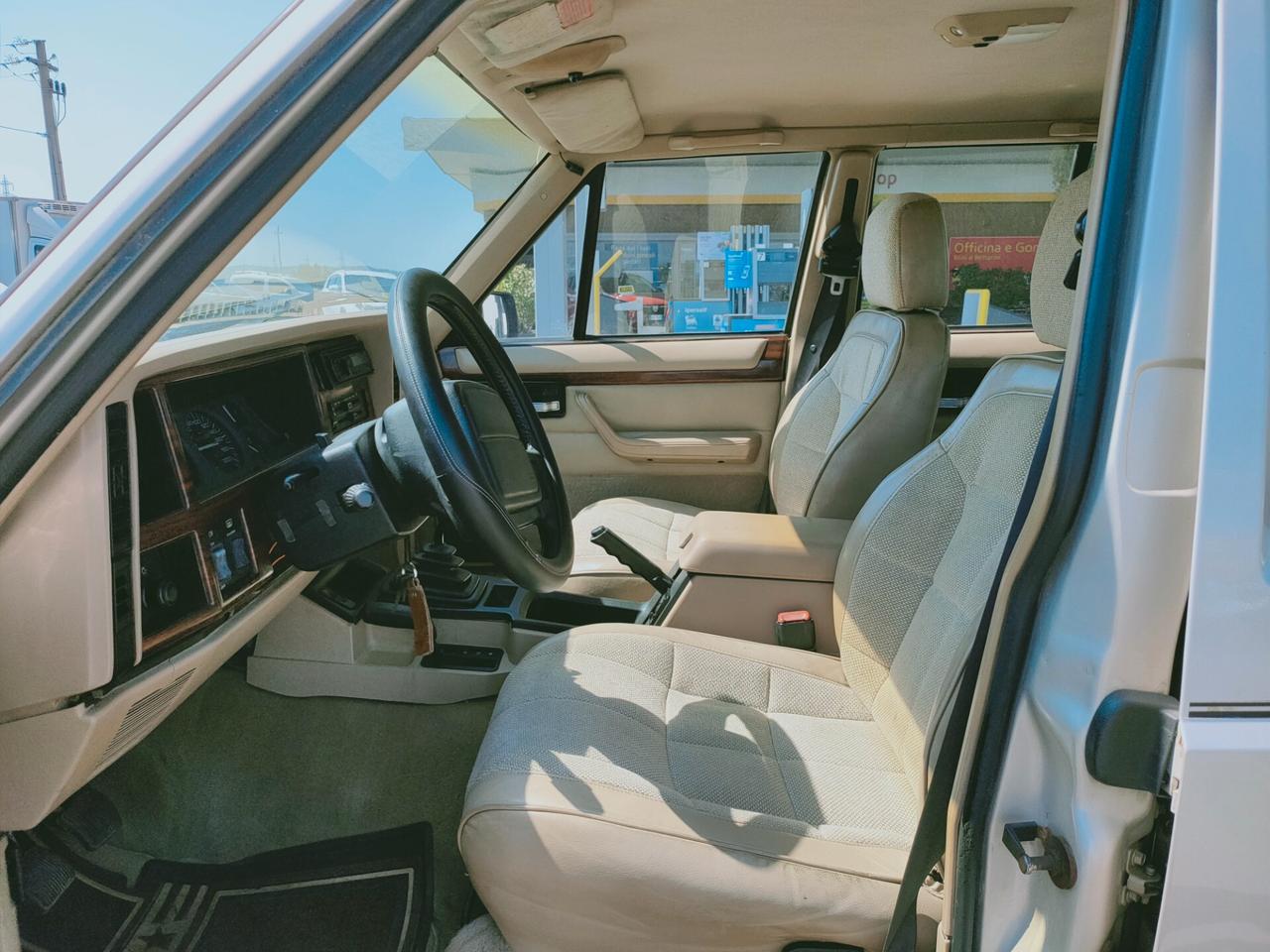 Jeep Cherokee 2.5 TD 5p. Selec-Trac Country