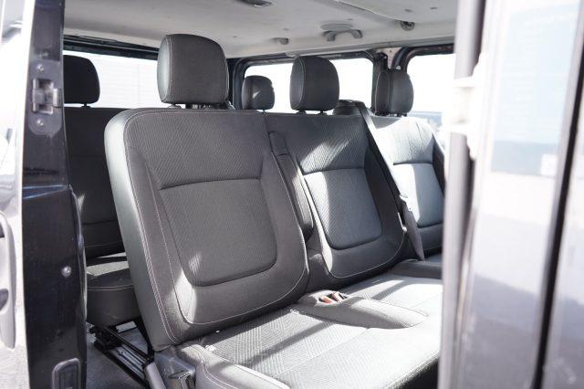 RENAULT Trafic T27 2.5 dCi 150cv PC-TN Passenger