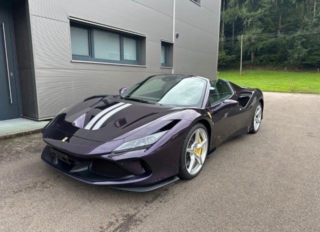 FERRARI F8 Spider "SPEDIZIONE SU RICHIESTA IN TUTTO IL MONDO"
