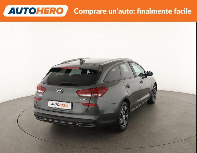 TOYOTA Auris Touring Sports 1.8 Hybrid Lounge