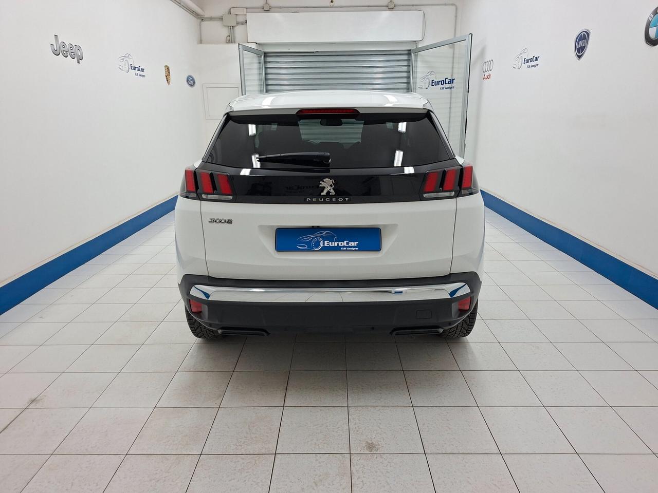 Peugeot 3008 Business 1.5 BlueHDi 130cv