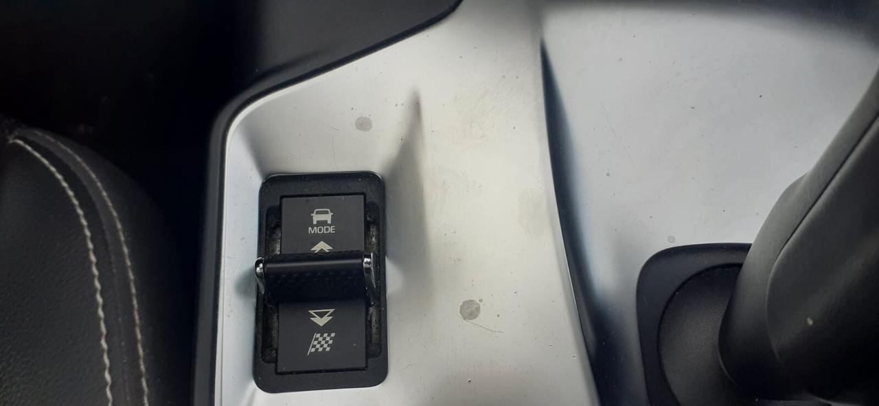 Jaguar E-Pace 2019 - 2.0D 150 CV AWD aut. R-Dynamic Lb automobili