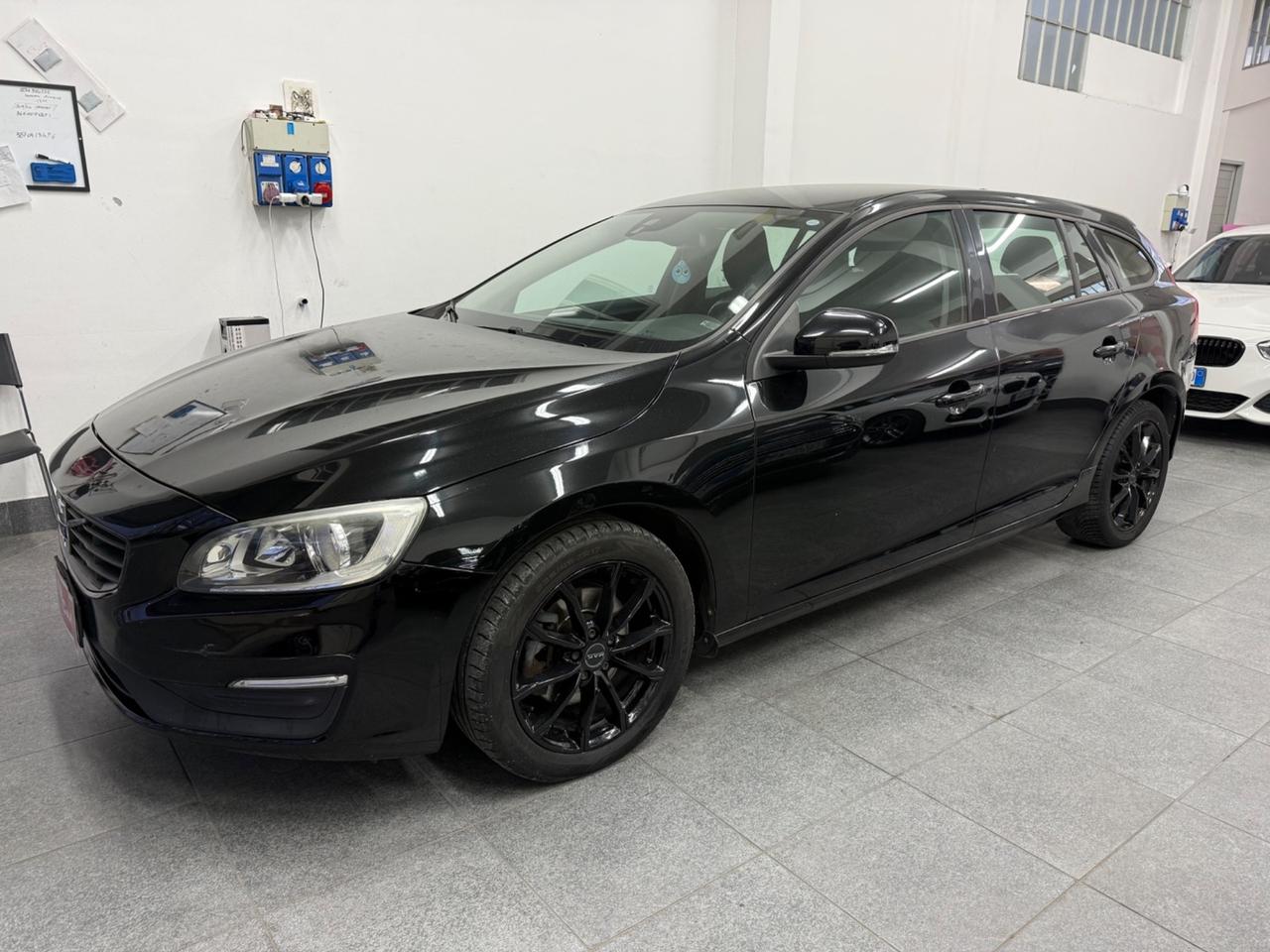 Volvo V60 D2 Geartronic Kinetic