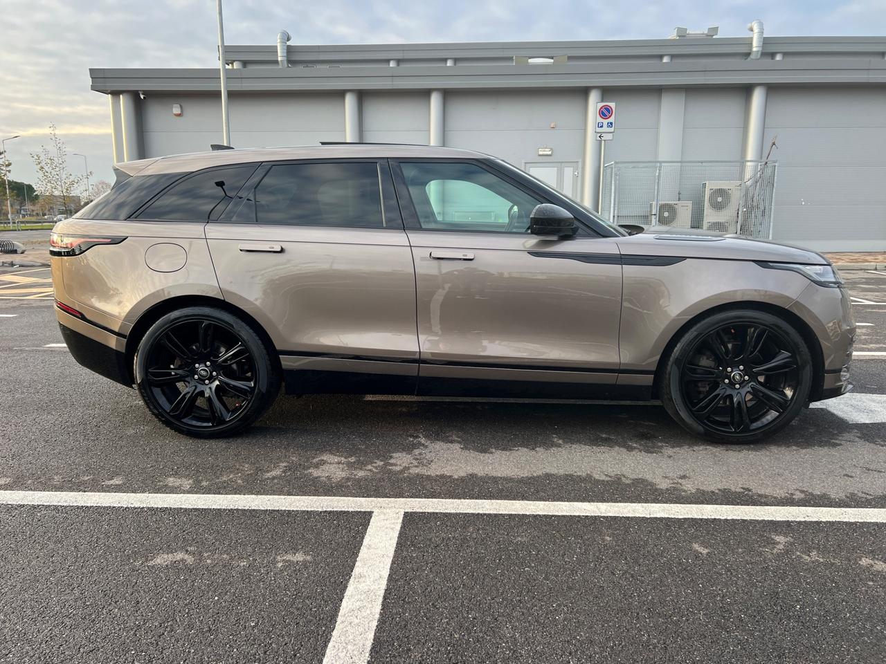 Land Rover Range Rover Velar Range Rover Velar 3.0D V6 300 CV R-Dynamic HSE