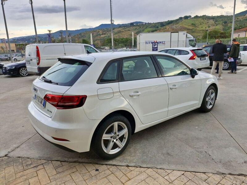 Audi A3 III 2016 Sportback Sportback 30 1.6 tdi Business 116cv my19