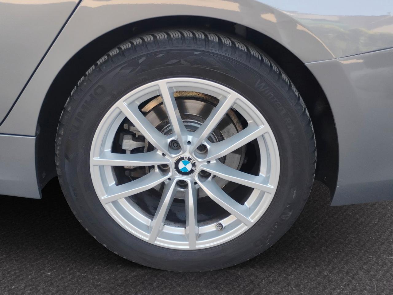 BMW 318 d Touring mhev 48V auto