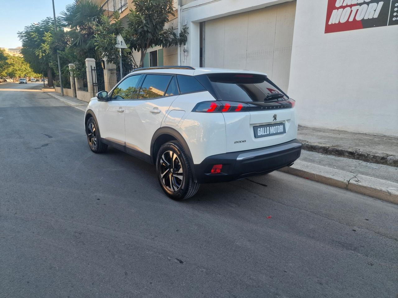 Peugeot 2008 BlueHDi 130 S&S EAT8 Allure