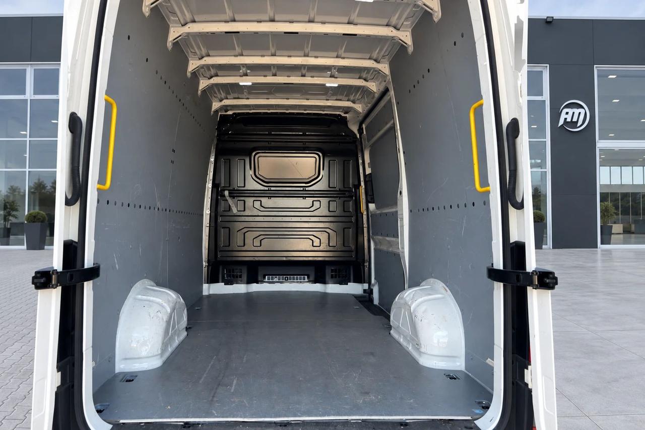 Volkswagen Crafter 2.0TDI 140CV L3H3 +IVA