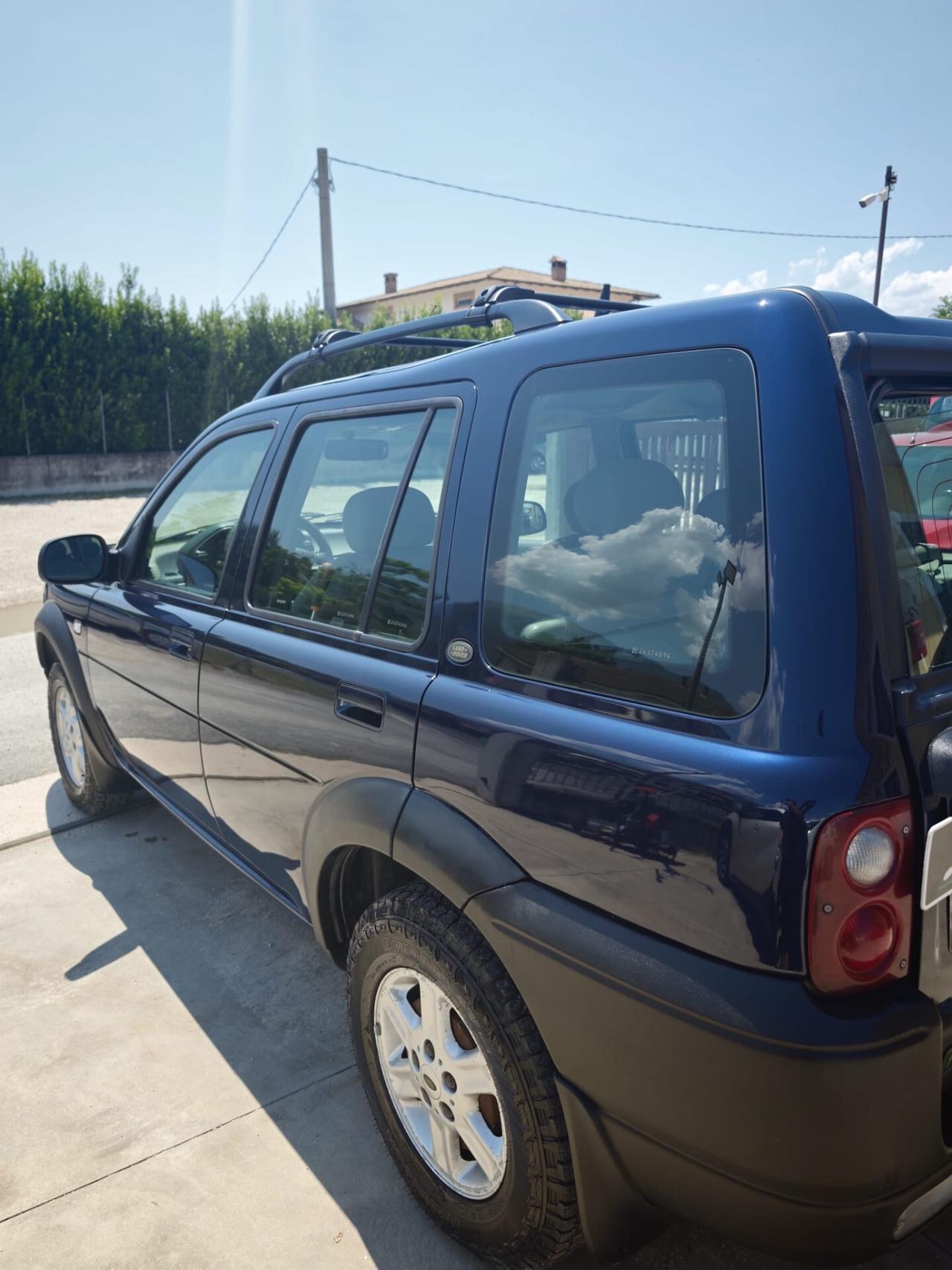 Land Rover Freelander 2.0 Td4 16V 4x4 con gancio traino omologato