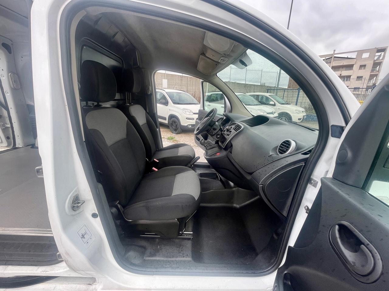 Renault Kangoo DCI DOPPIA PORTA LAT. 2 MODELLI