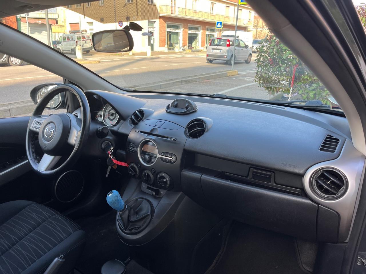 Mazda 2 1.3 16V 75CV 5p. Play