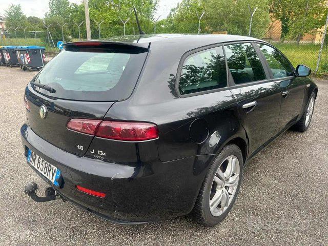 ALFA ROMEO 159 1.9 JTDm 16V Sportwagon Distinctive