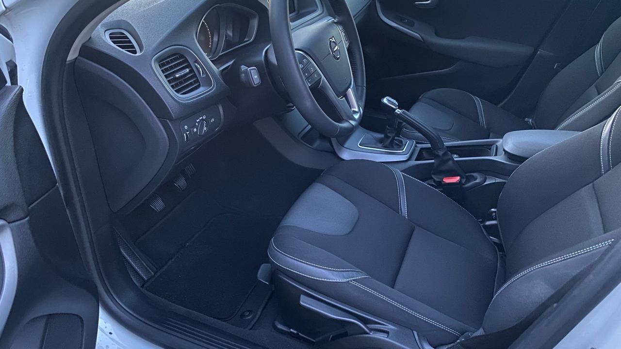 Volvo V40 D2 Business Plus