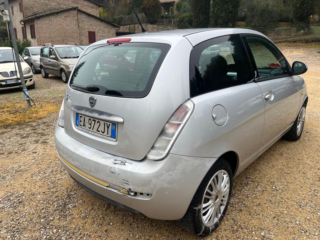 Lancia Ypsilon 1.2 Benzina/GPL - Neopatentato