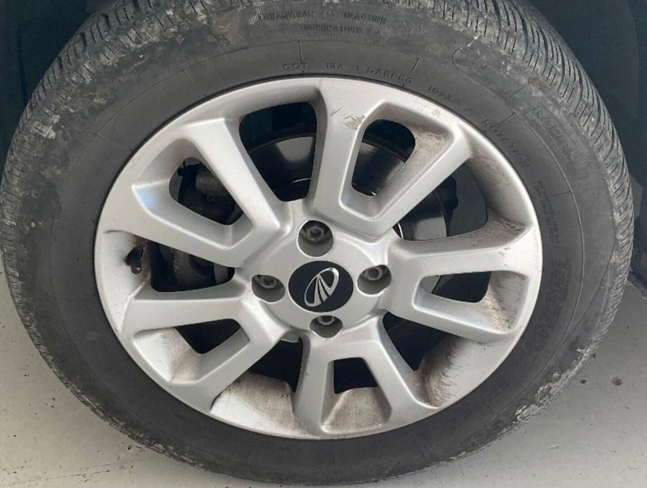 Mahindra KUV100 1.2 VVT K8 GPL